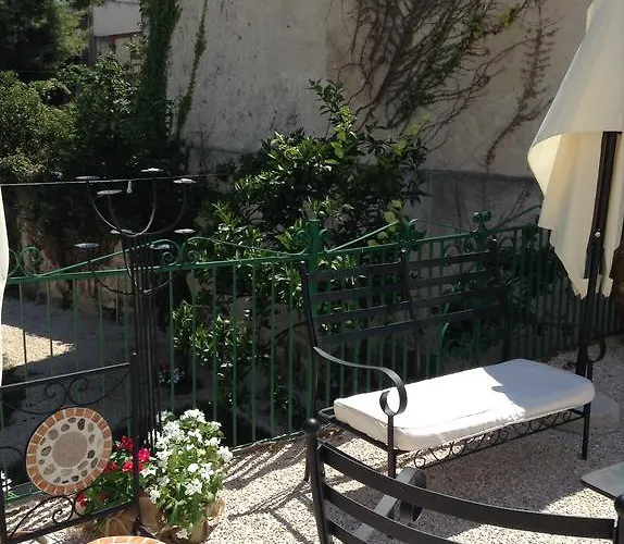 Guest house Corte Lo Jucco 4*
